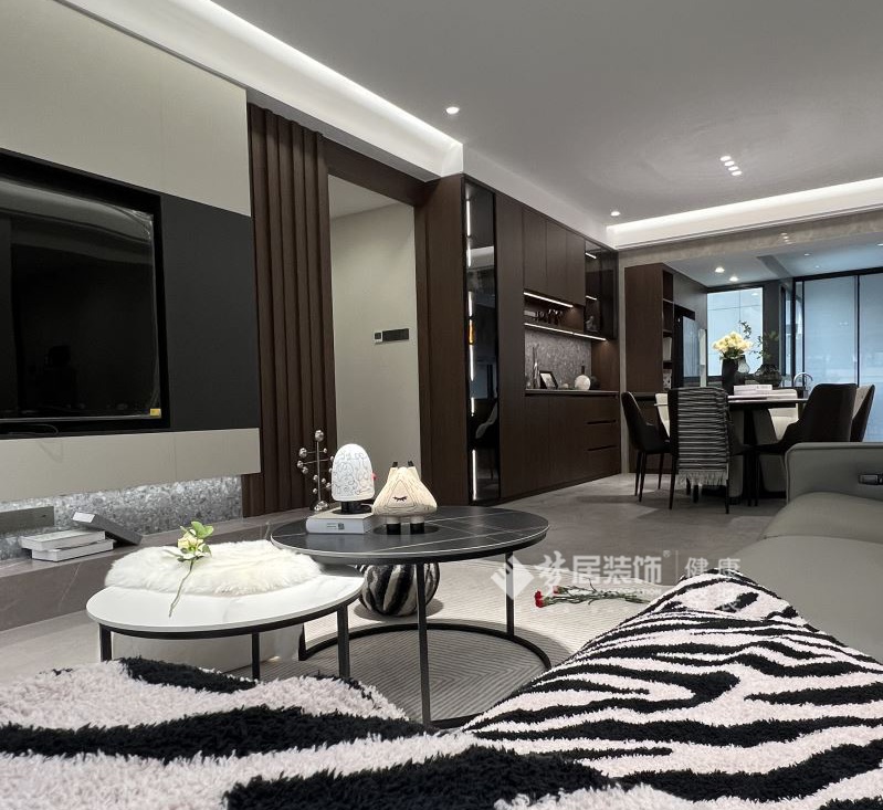 現(xiàn)代意式設(shè)計(jì)落地