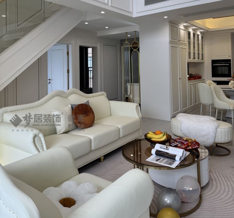 溫馨歐式復式樓落地